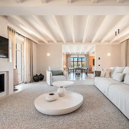 Agata Villa Pollenca
